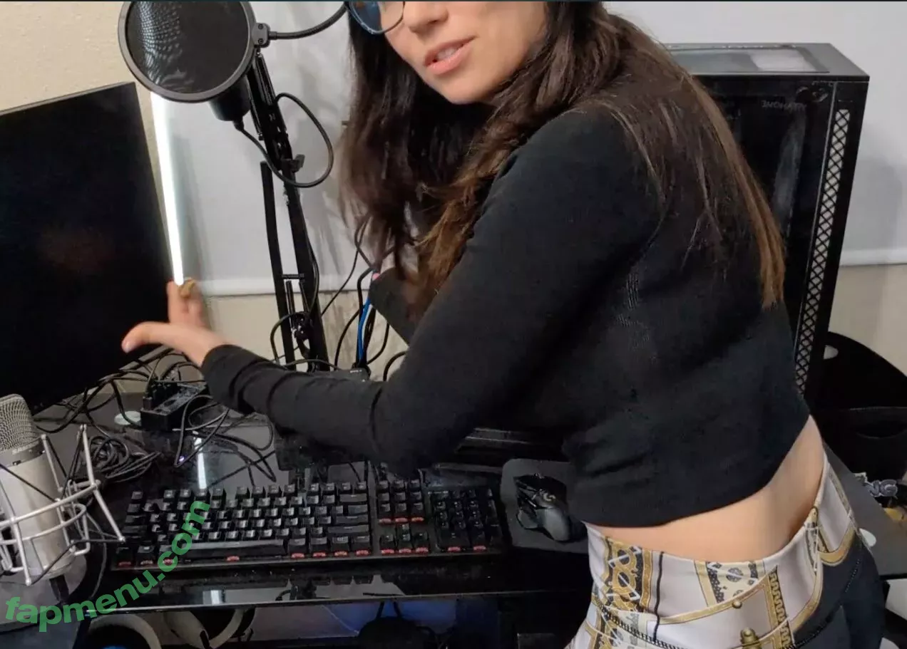 Trisha Hershberger nude photo #1142 (thatgrltrish / trishahershberger / trishahershbergerstreams)