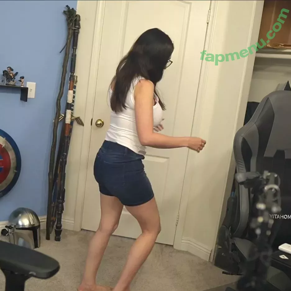 Trisha Hershberger nude photo #1211 (thatgrltrish / trishahershberger / trishahershbergerstreams)