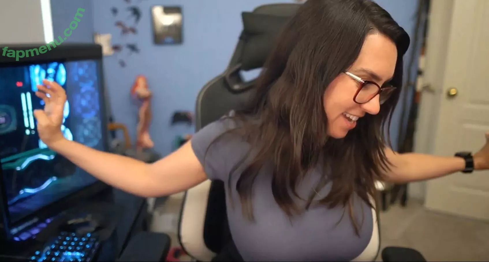Trisha Hershberger nude photo #1228 (thatgrltrish / trishahershberger / trishahershbergerstreams)