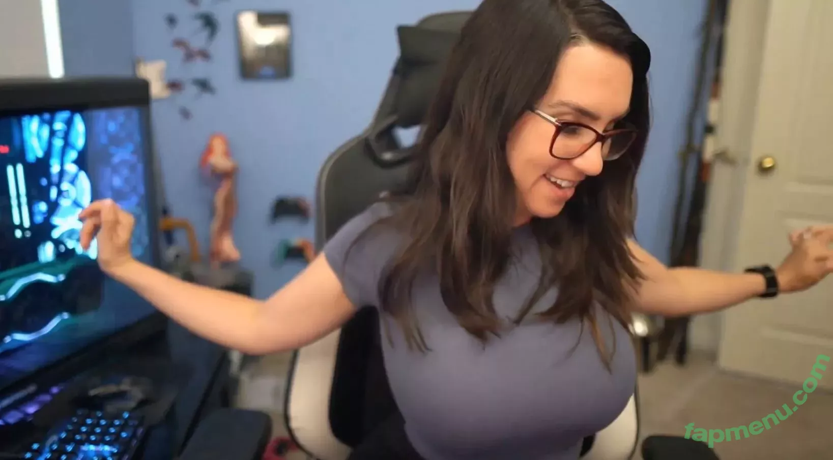 Trisha Hershberger nude photo #1229 (thatgrltrish / trishahershberger / trishahershbergerstreams)