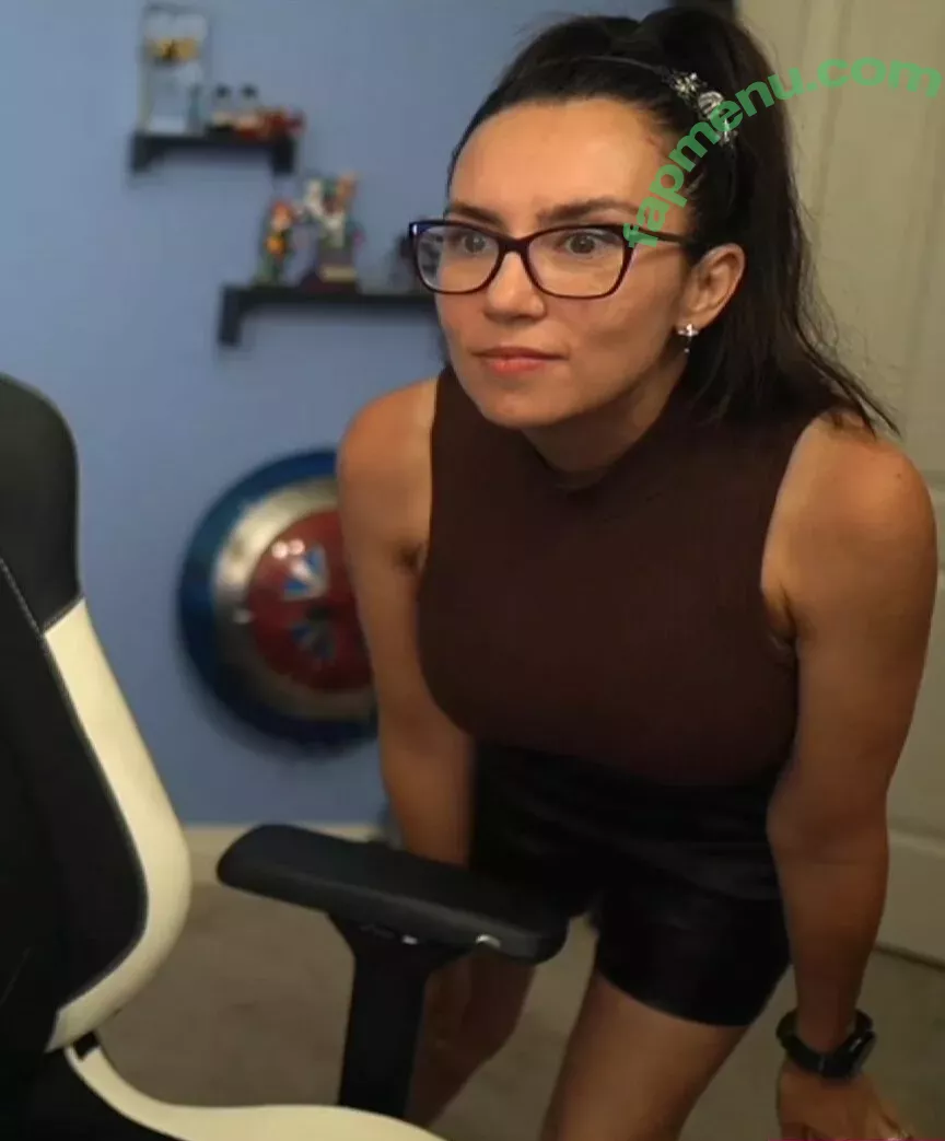 Trisha Hershberger nude photo #1292 (thatgrltrish / trishahershberger / trishahershbergerstreams)