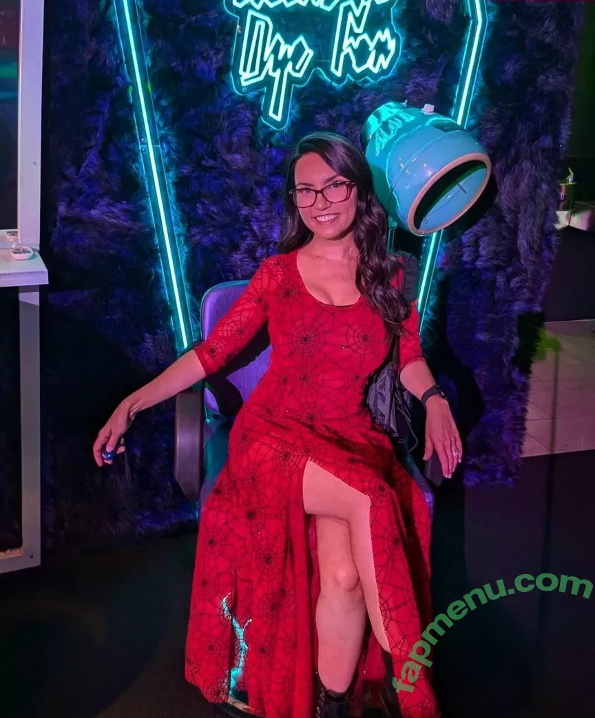 Trisha Hershberger nude photo #1375 (thatgrltrish / trishahershberger / trishahershbergerstreams)