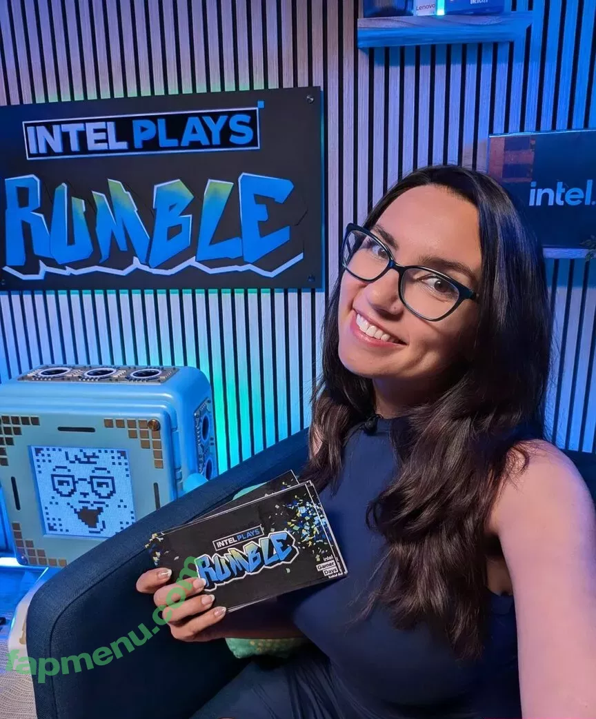 Trisha Hershberger nude photo #1393 (thatgrltrish / trishahershberger / trishahershbergerstreams)