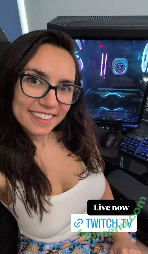 Trisha Hershberger nude photo #1425 (thatgrltrish)