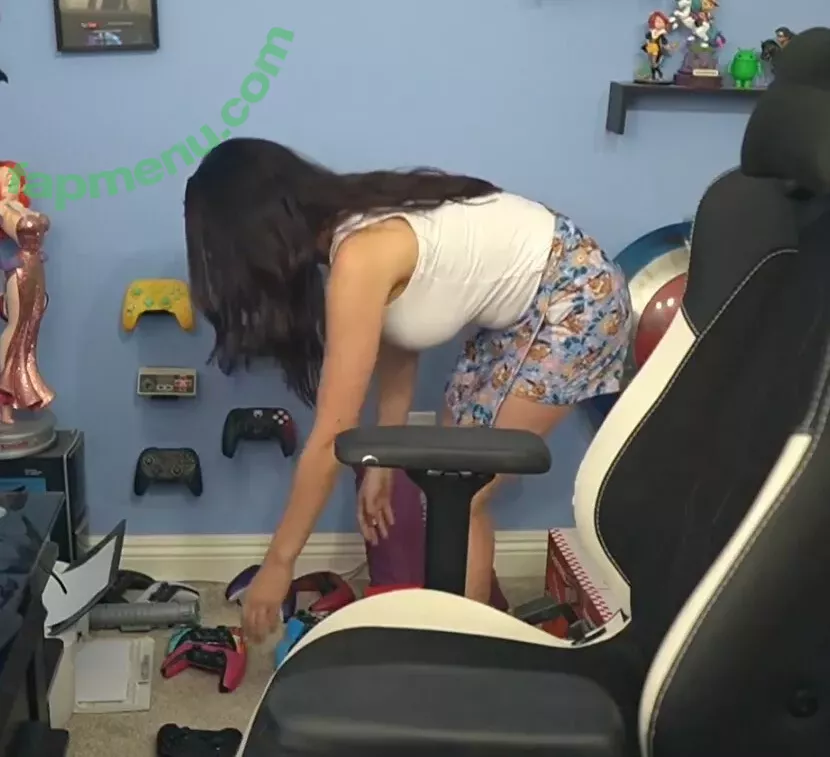 Trisha Hershberger nude photo #1428 (thatgrltrish)