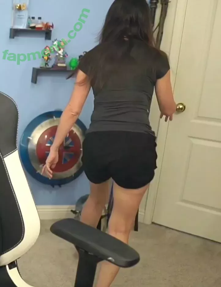 Trisha Hershberger nude photo #1434 (thatgrltrish)