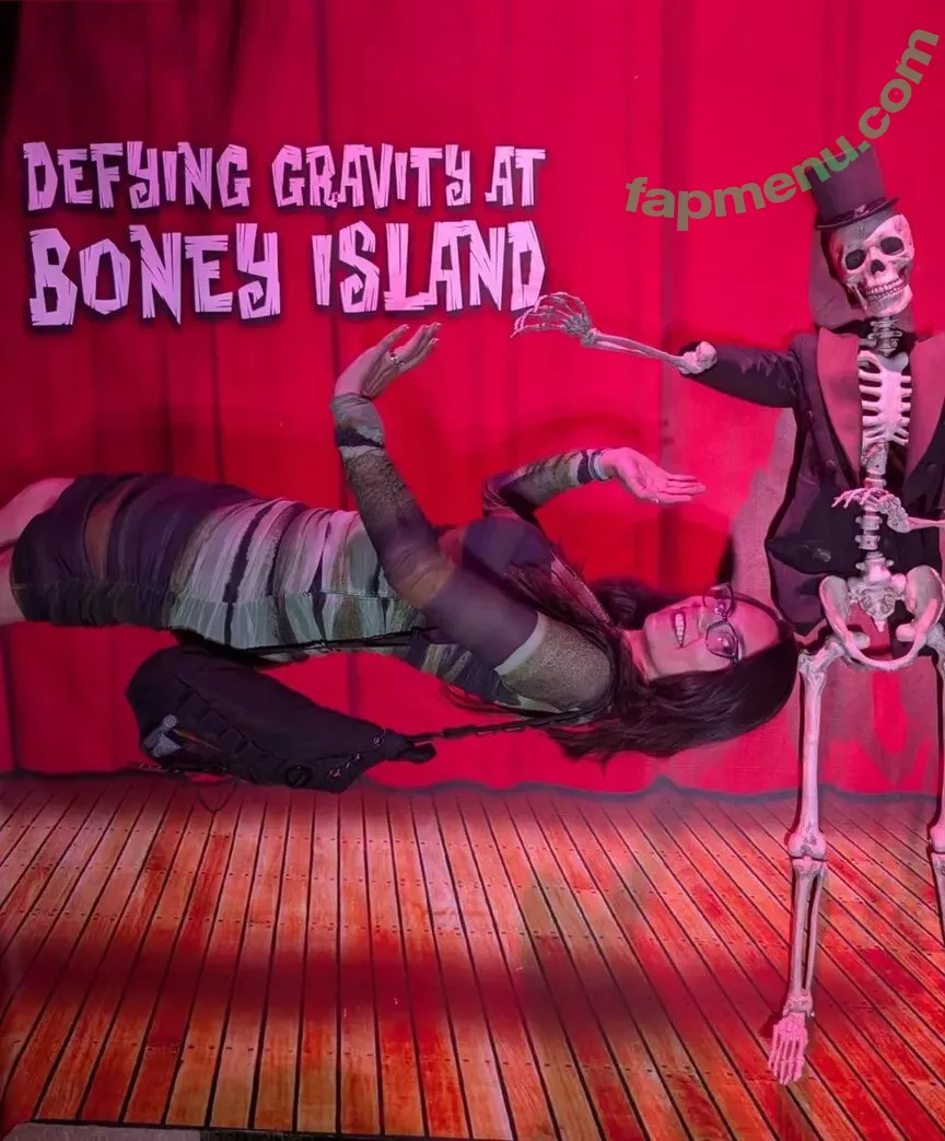 Trisha Hershberger nude photo #1439 (thatgrltrish)