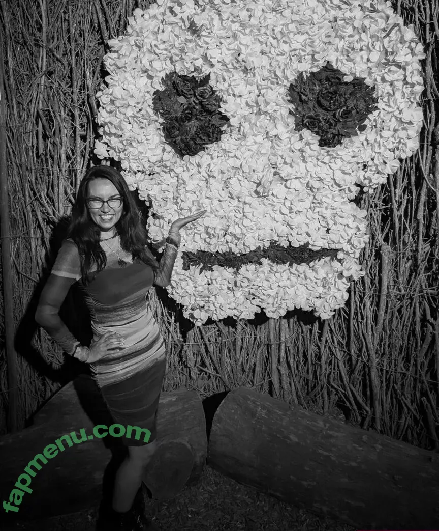 Trisha Hershberger nude photo #1441 (thatgrltrish)