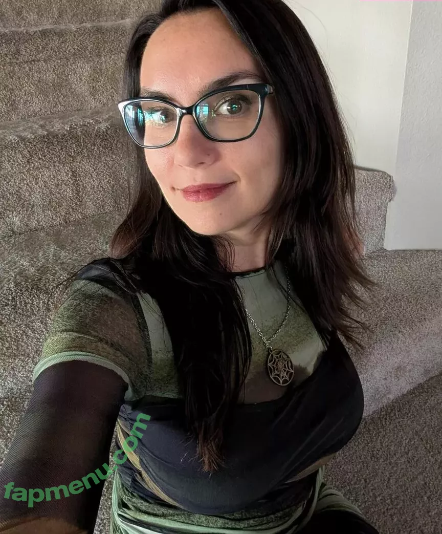 Trisha Hershberger nude photo #1443 (thatgrltrish)