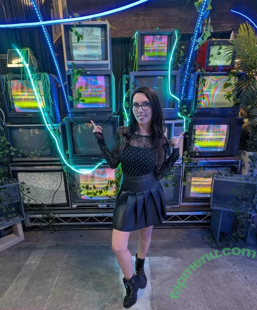 Trisha Hershberger nude photo #1453 (thatgrltrish)