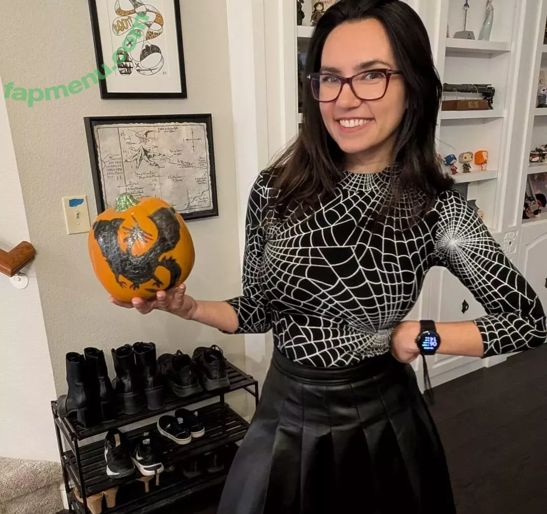 Trisha Hershberger nude photo #1468 (thatgrltrish)