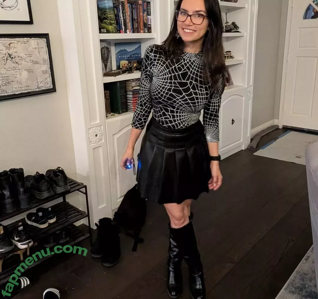 Trisha Hershberger nude photo #1471 (thatgrltrish)