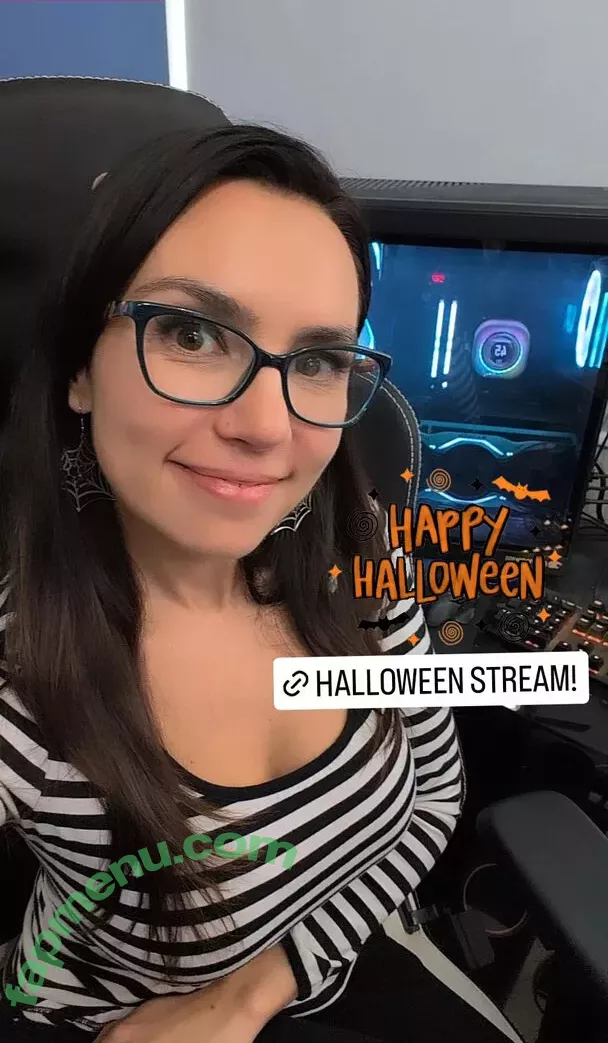 Trisha Hershberger nude photo #1475 (thatgrltrish)