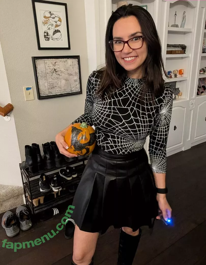 Trisha Hershberger nude photo #1476 (thatgrltrish)