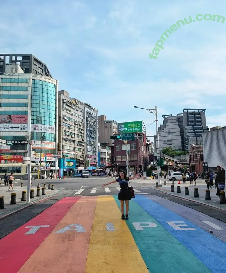 Trisha Hershberger nude photo #1592 (thatgrltrish)