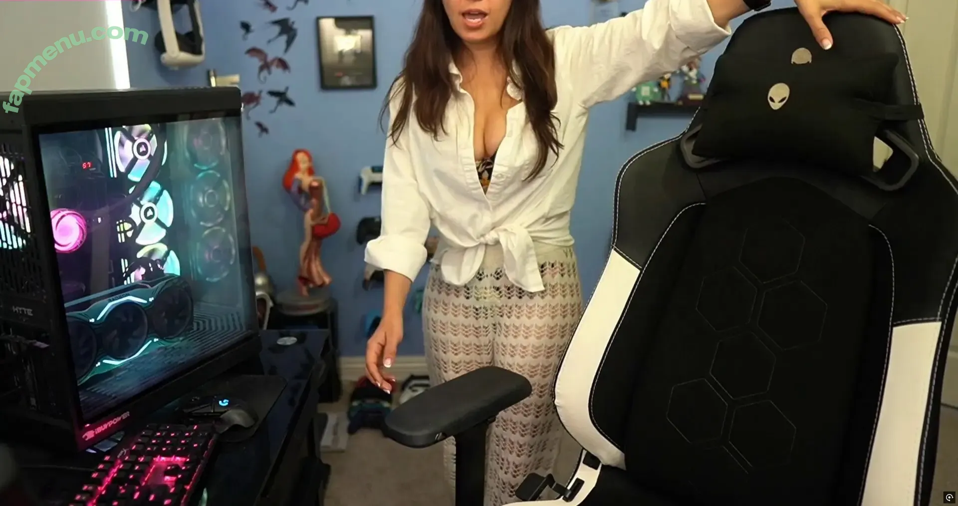 Trisha Hershberger nude photo #1662 (thatgrltrish)