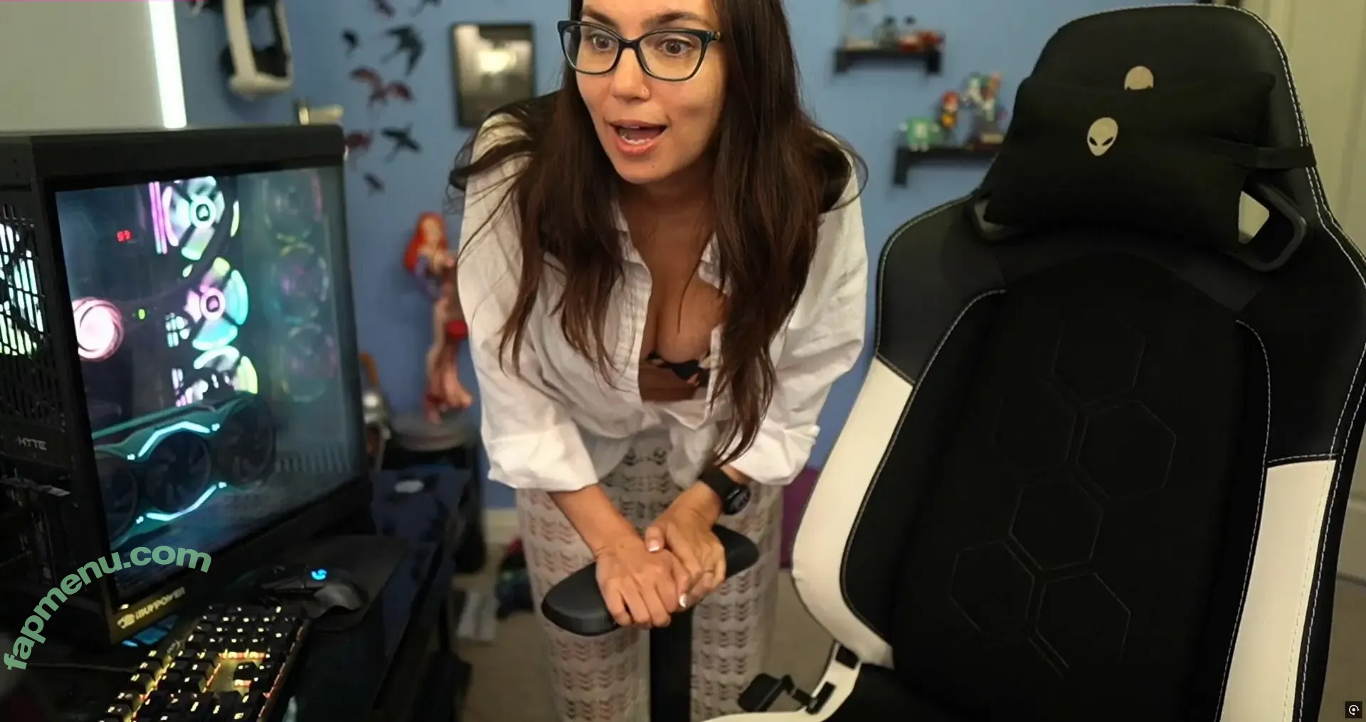 Trisha Hershberger nude photo #1663 (thatgrltrish)