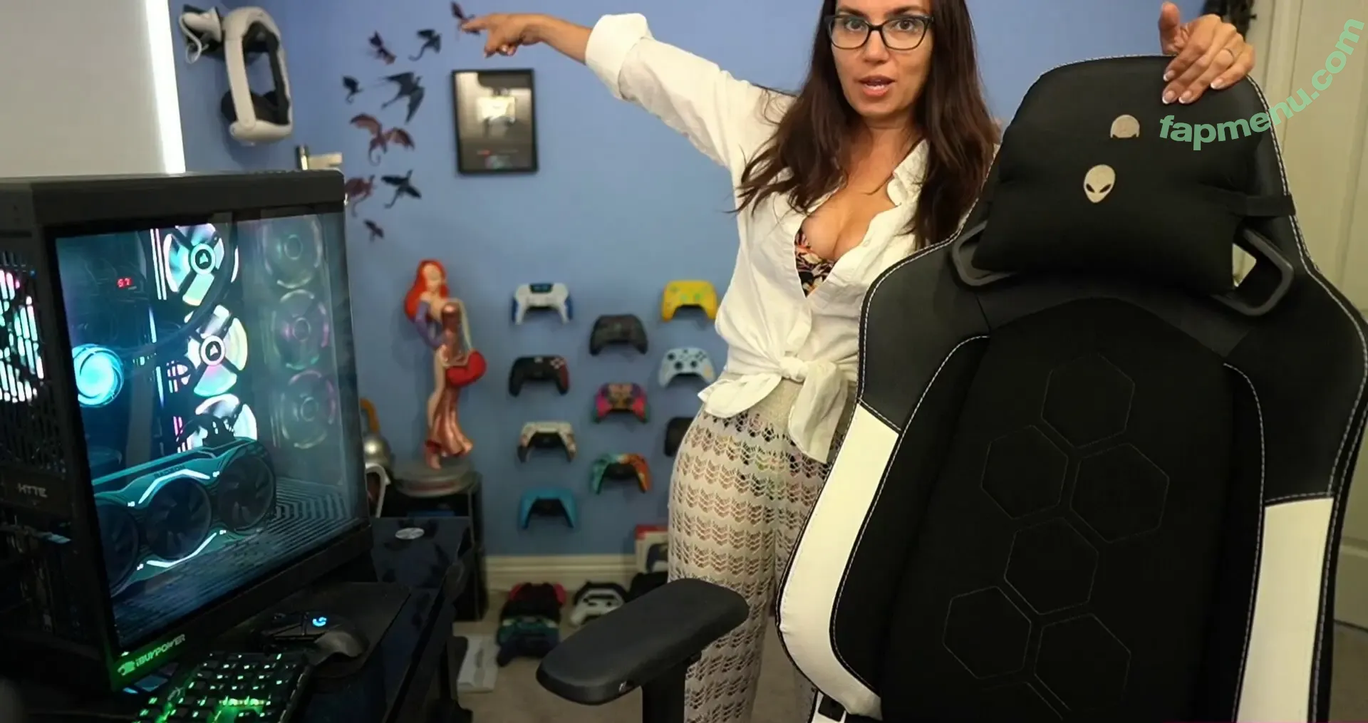 Trisha Hershberger nude photo #1668 (thatgrltrish)