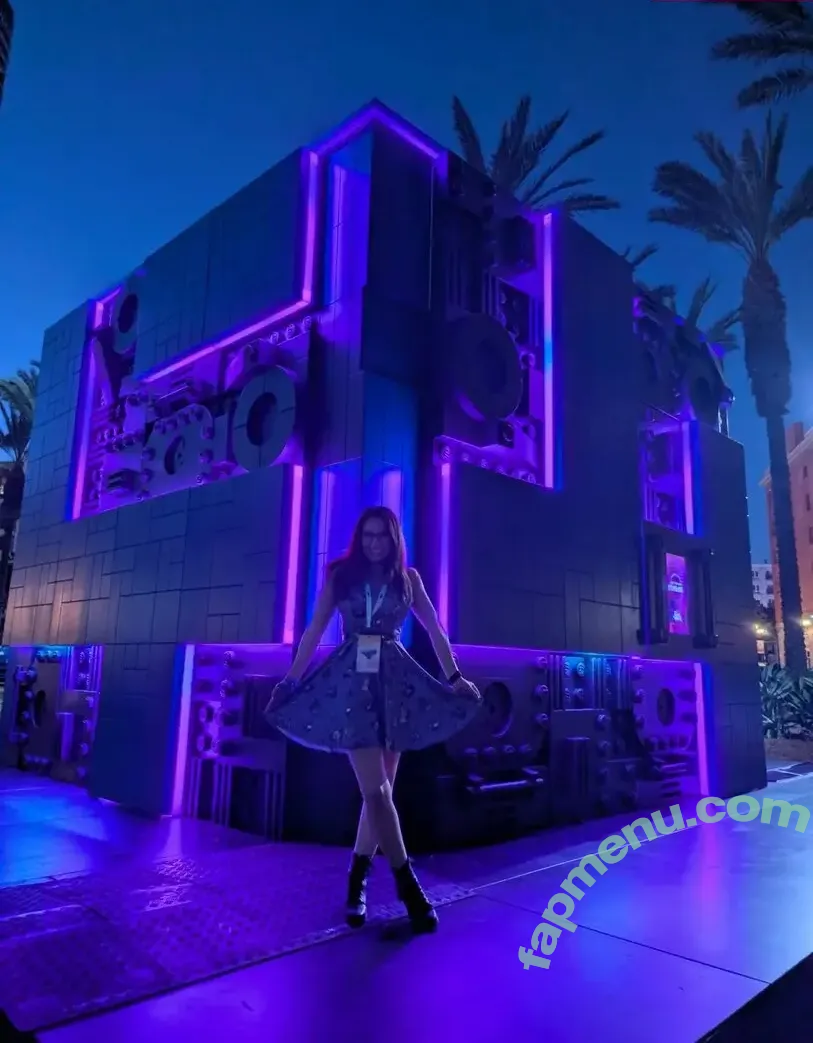 Trisha Hershberger nude photo #1687 (thatgrltrish)