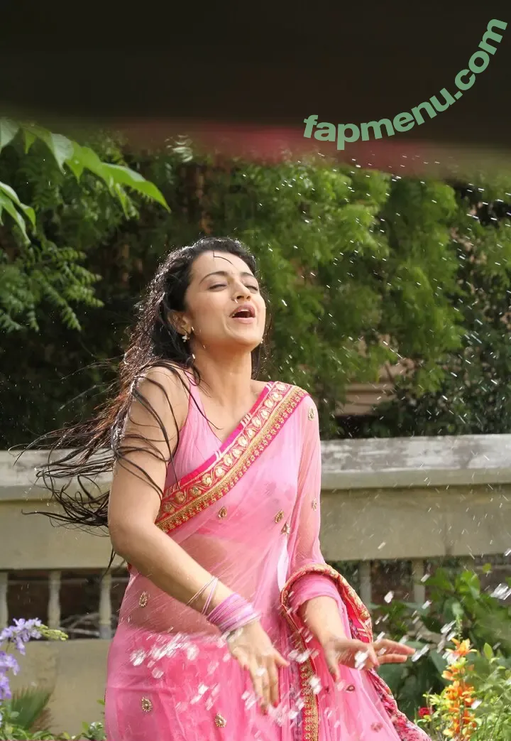 Trisha Krishnan nude photo #0064 (trishakrishnan)