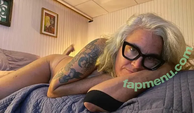 Trisha Moody nude photo #0032 (tmoodybourbeau / trishatmbmetal)