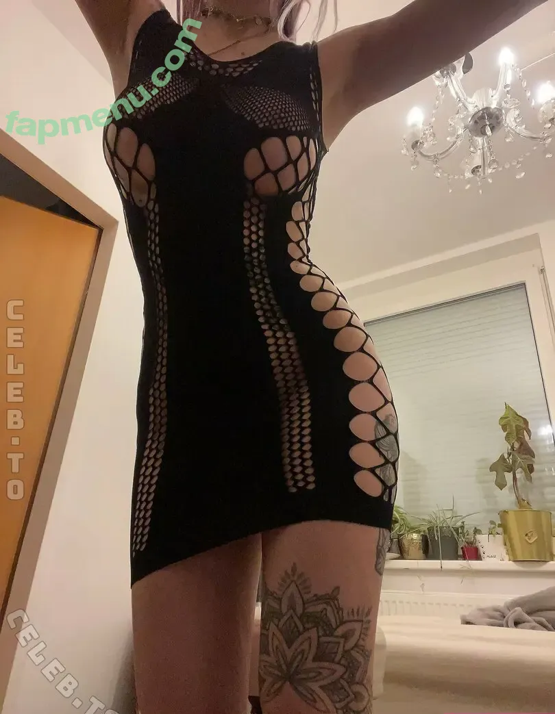 Trixi420 nude photo #0043 (Trixi420)