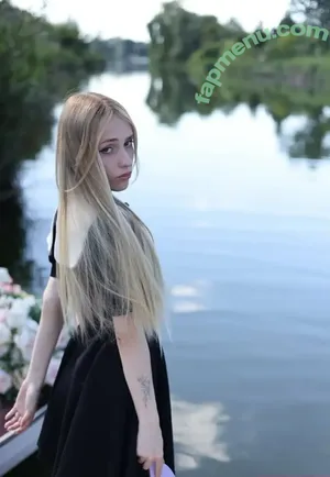  nude photo #0002