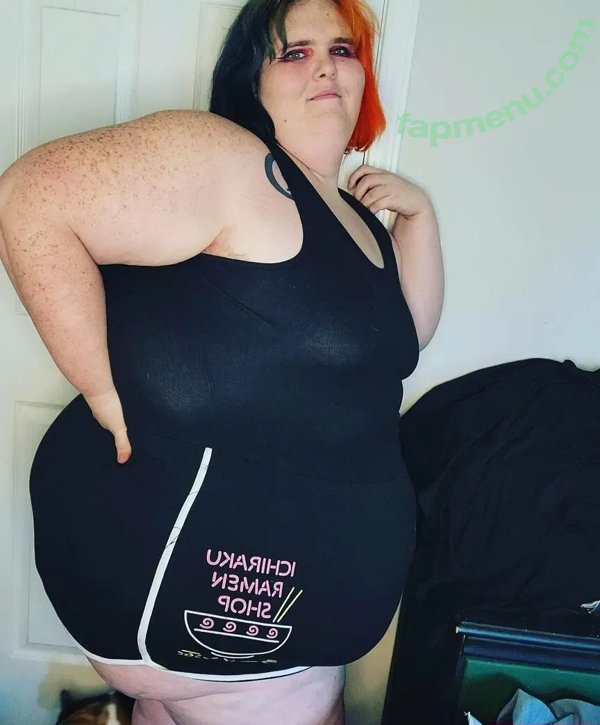 trixiefae21 nude photo #0055 (trixiefae21)