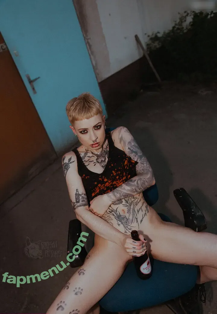 Triz Täss nude photo #0009 (ModelTrizTaess / triztaess)