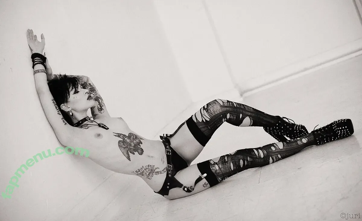 Triz Täss nude photo #0055 (ModelTrizTaess / triztaess)