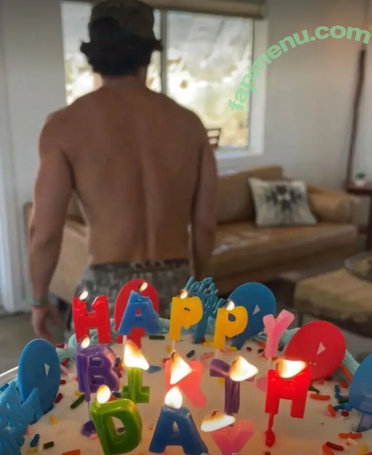 troypesss nude photo #0012 (troypes)