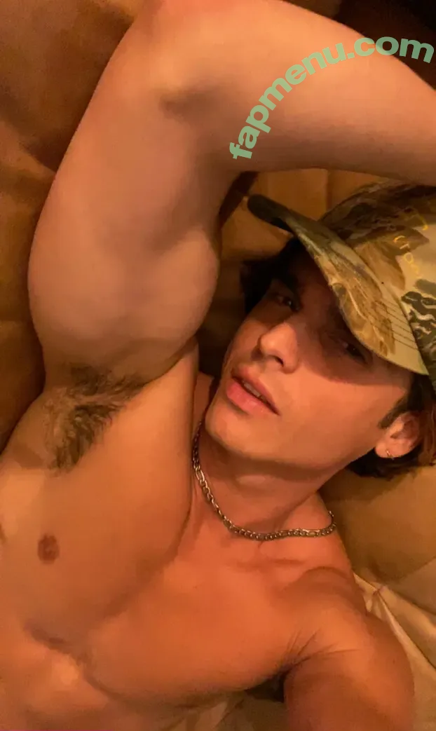 troypesss nude photo #0059 (troypes)