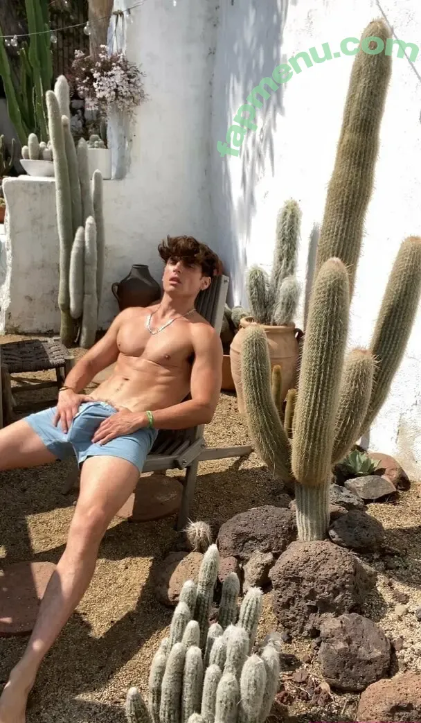 troypesss nude photo #0005 (troypes)