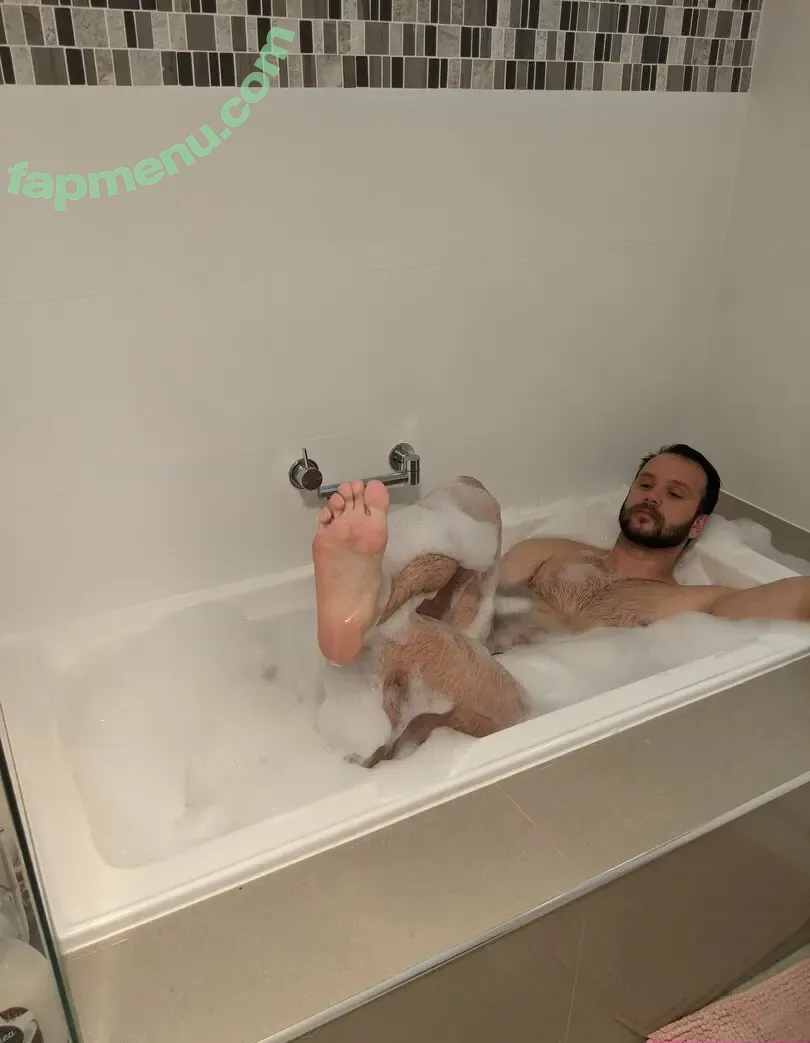 truebenmatthews nude photo #0008 (truebennett3)