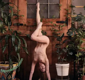 TrueNakedYoga / True Naked Yoga / true.naked.yoga nude photo #0116