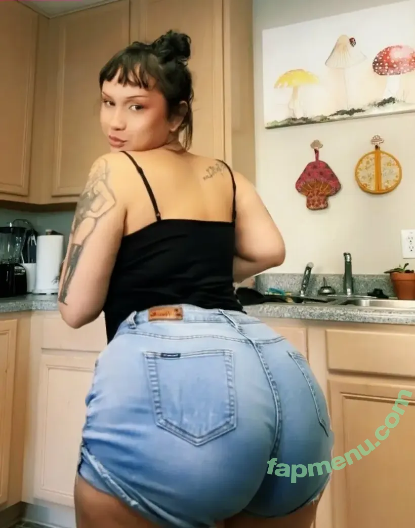 tryingmybetht nude photo #0014 (tryingmybetht)