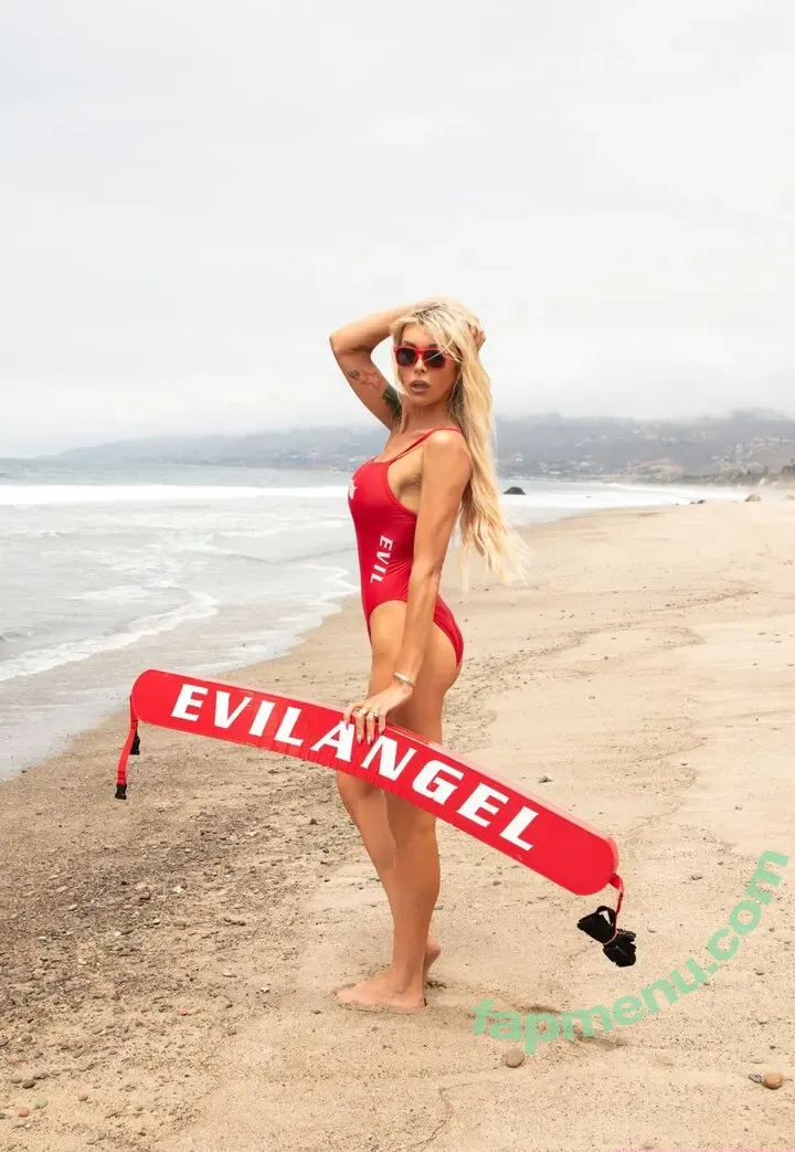 TS Aubrey Kate nude photo #0158 (aubreykate / officialaubreykate)