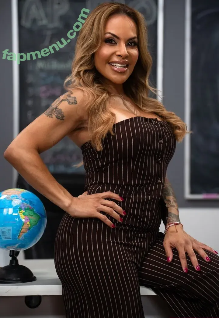 TS Foxxy nude photo #0238 (foxxy702 / im_foxxy702)