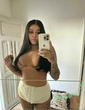 tscarlaamaral nude photo #0074