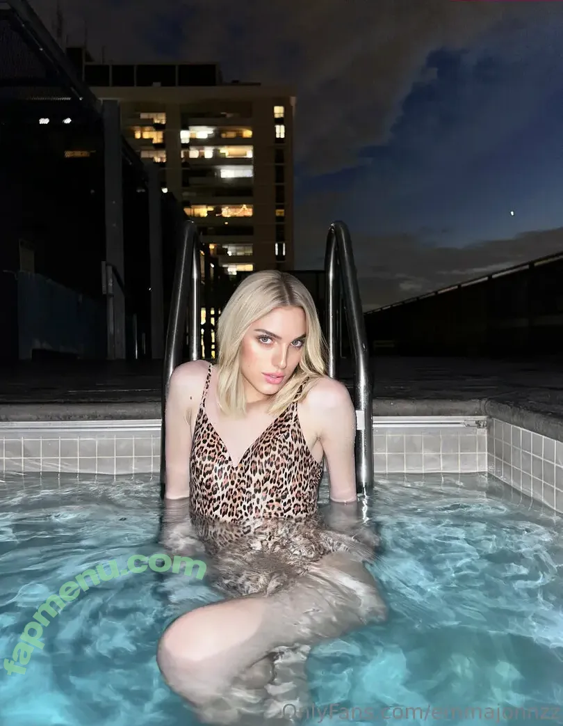 tsemmaswan nude photo #0003 (tsemmaswan)