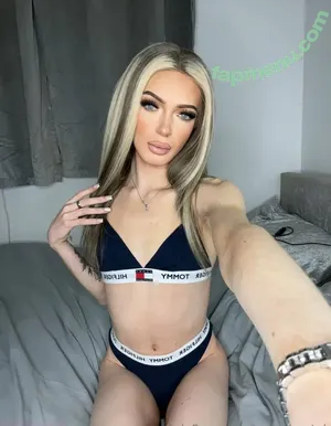 tsgirlshantel / spicy_shantel1 nude photo #0005