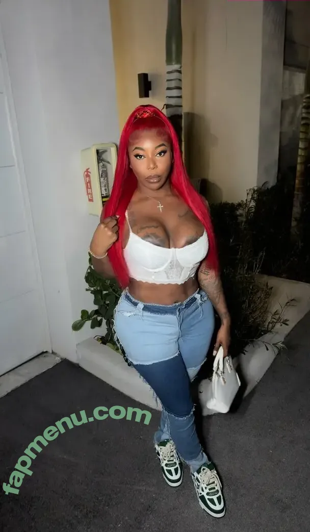 TsIrvianna1 nude photo #0008 (Irvianna1 / Irvianna1... / ItsIrvianna / OmgItsIvyyy / Ynwjaaayy / irviannak)