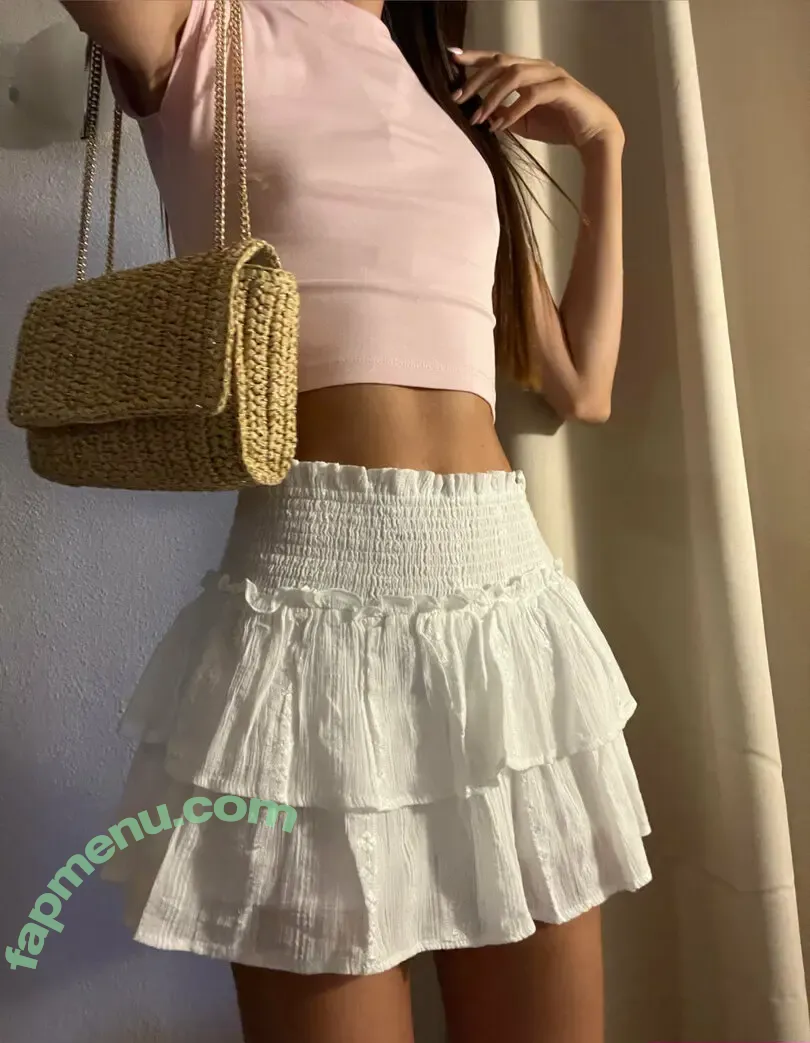 tskeila nude photo #0004 (tskeila_)