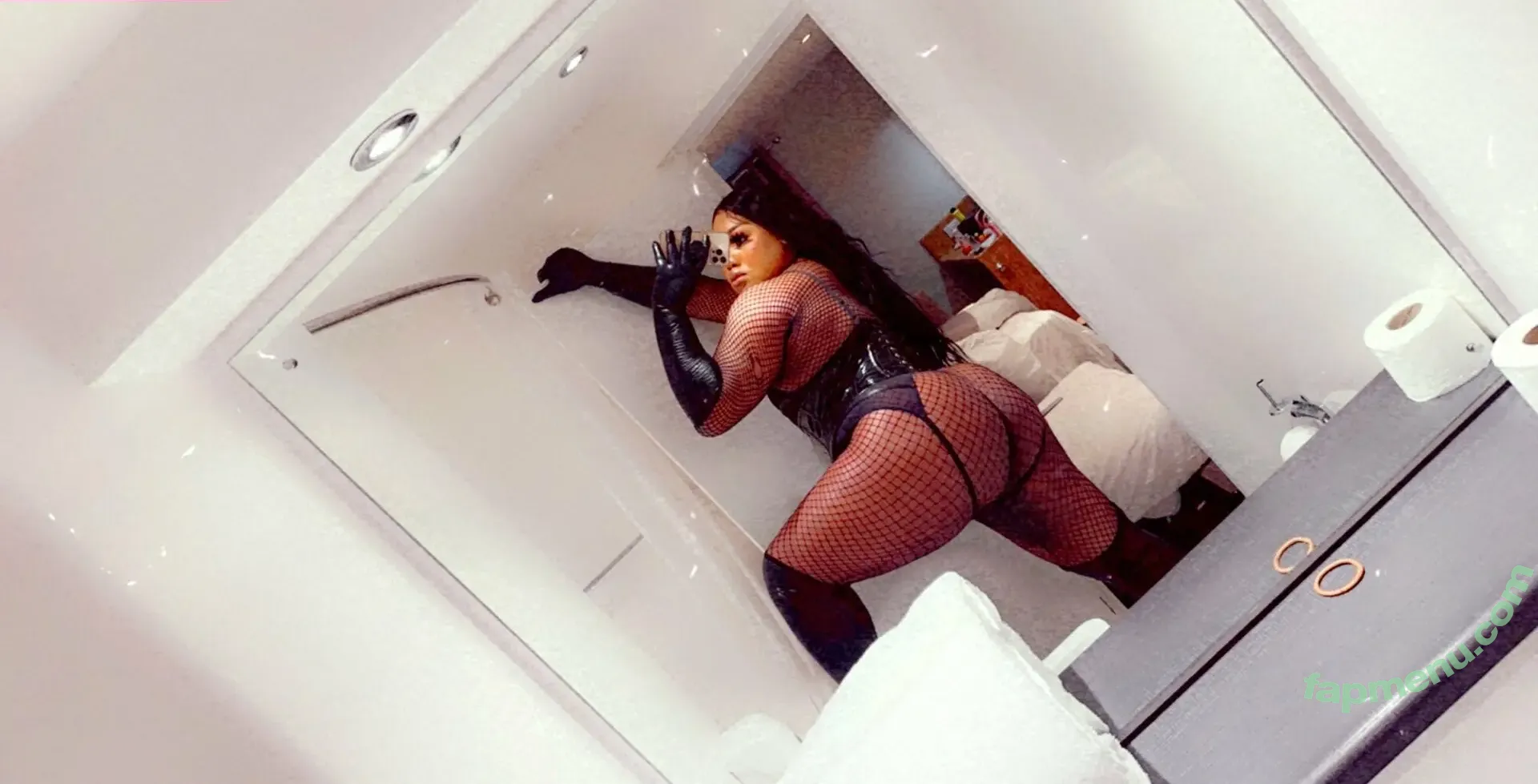 tskyliequeen голая photo #0002 (TSKYLIE)