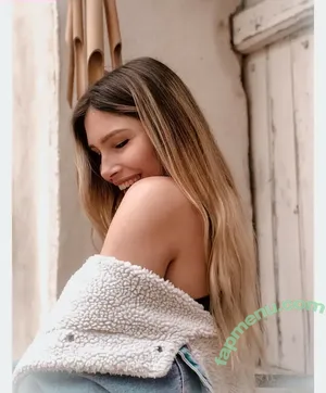 Tslanaxoxo / Yourlanatgirl / Yourlittlelana nude photo #0080