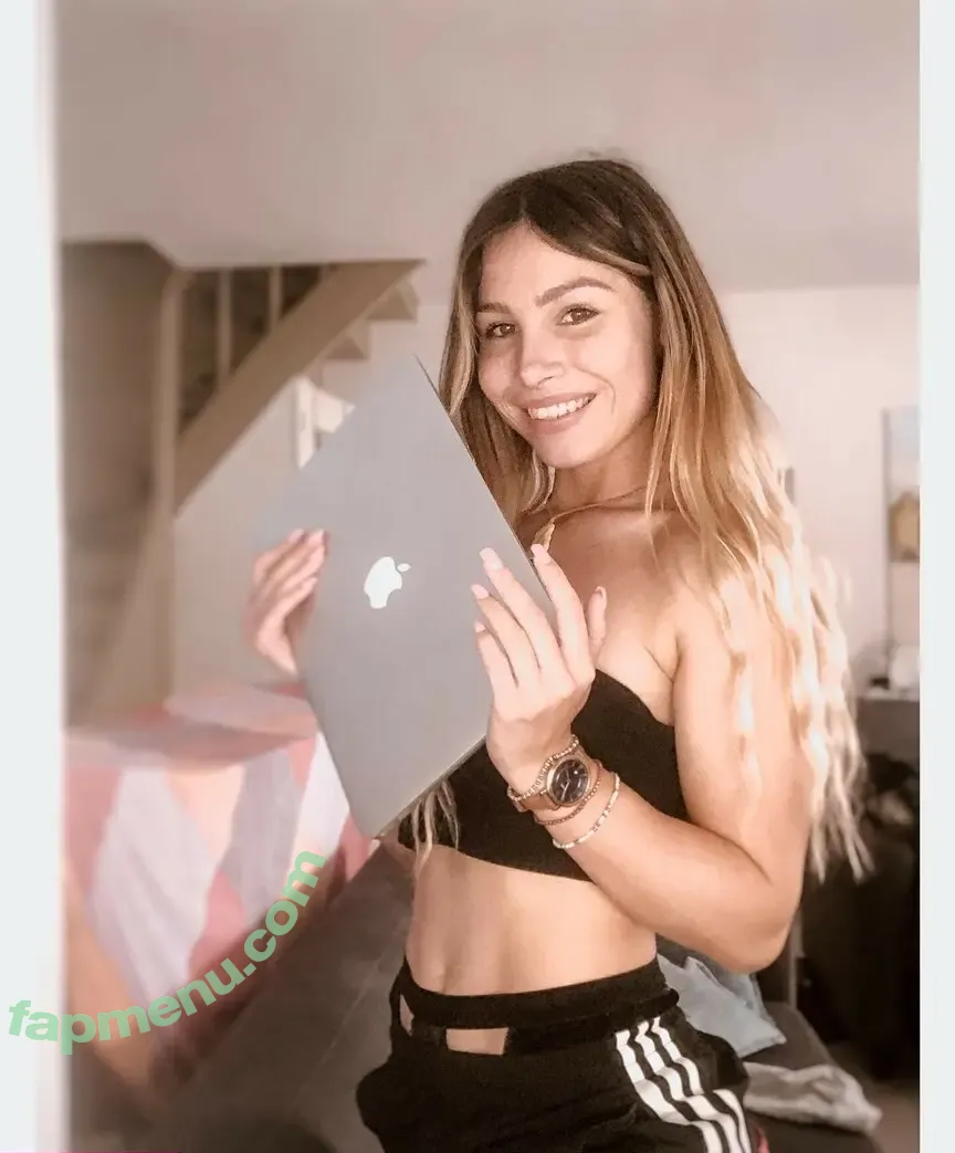 Tslanaxoxo nude photo #0078 (Yourlanatgirl / Yourlittlelana)