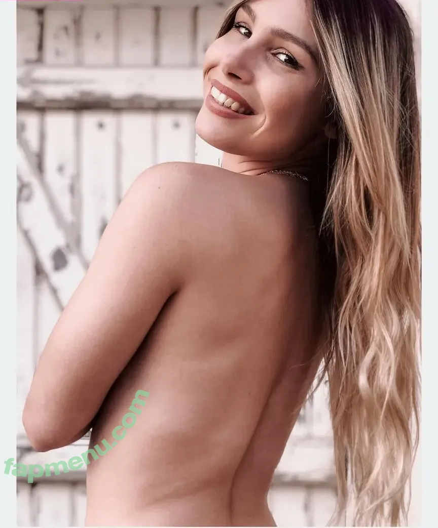 Tslanaxoxo nude photo #0079 (Yourlanatgirl / Yourlittlelana)
