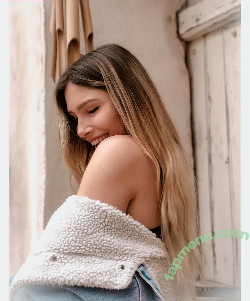 Tslanaxoxo nude photo #0080 (Yourlanatgirl / Yourlittlelana)