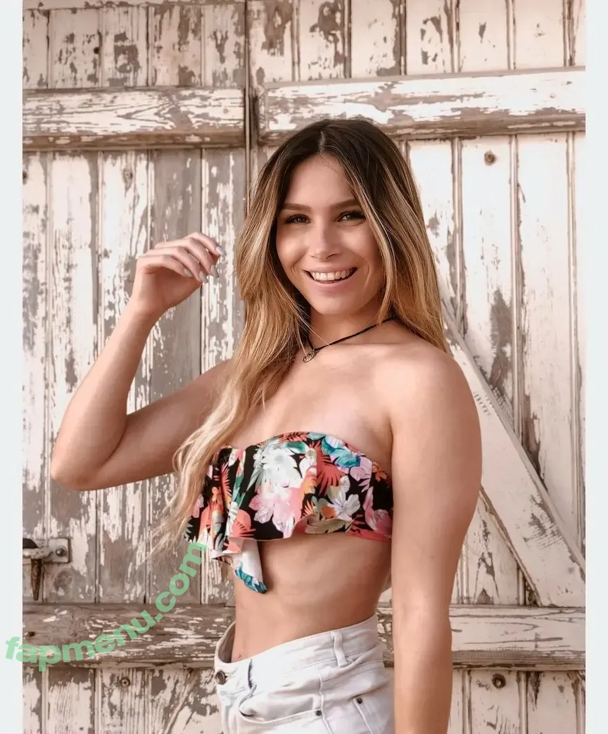 Tslanaxoxo nude photo #0083 (Yourlanatgirl / Yourlittlelana)