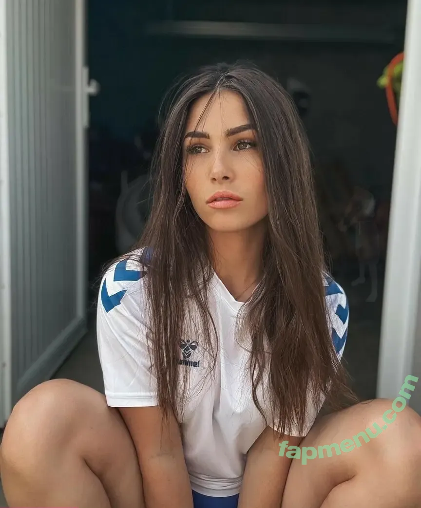 Tslanaxoxo nude photo #0112 (Yourlanatgirl / Yourlittlelana)